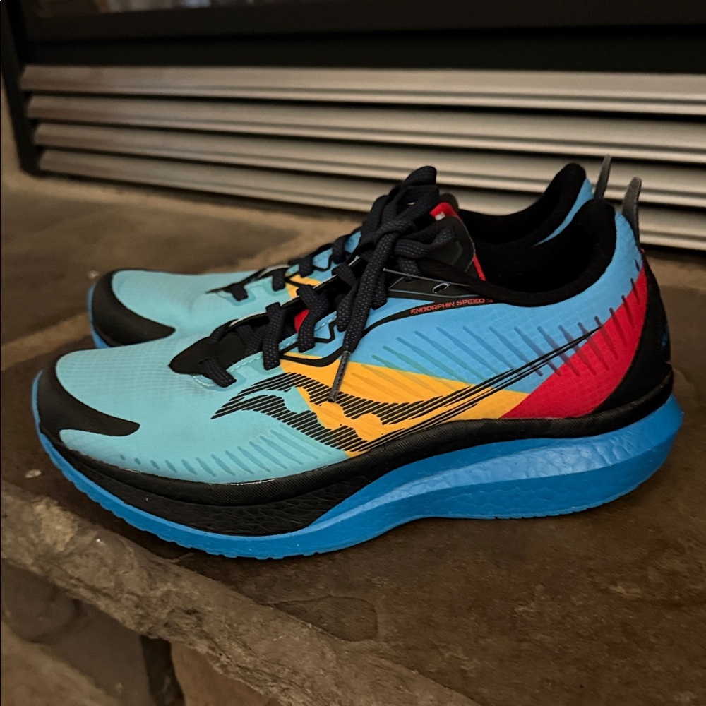 Saucony women’s Blue and Red Athletic Shoes